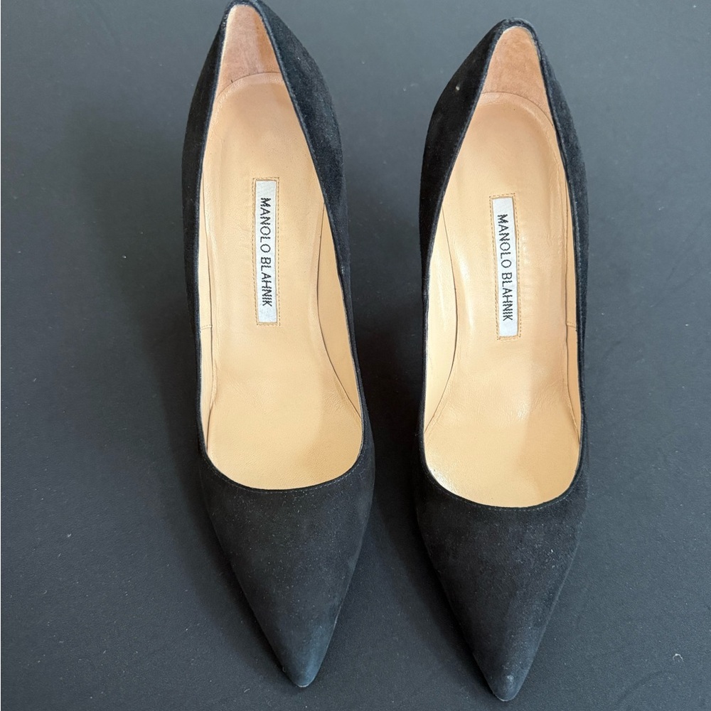Manolo Blahnik Black Pointed-Toe Pumps